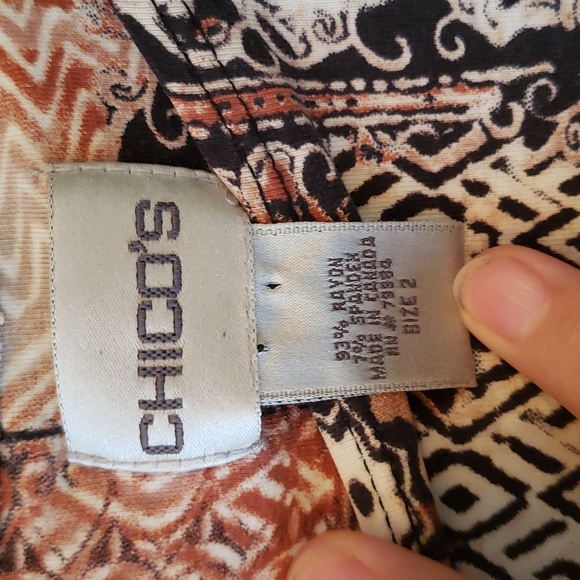 Chico's Size 2 Pattern Top - Picture 2 of 2
